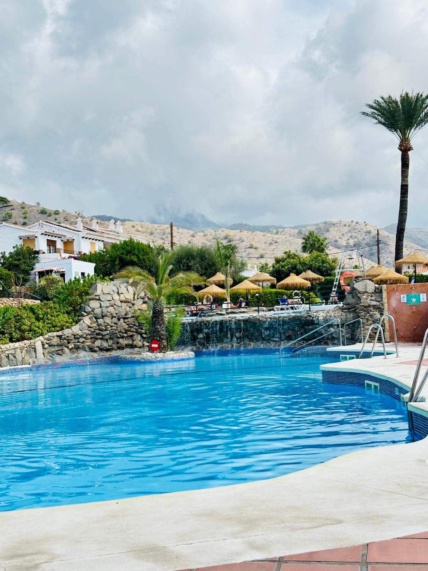Right By The Pool Area In Capistrano Village! Nerja Exteriör bild